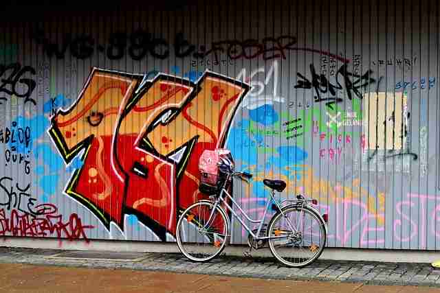 社区治理!久久影视影院独家揭秘独门心法